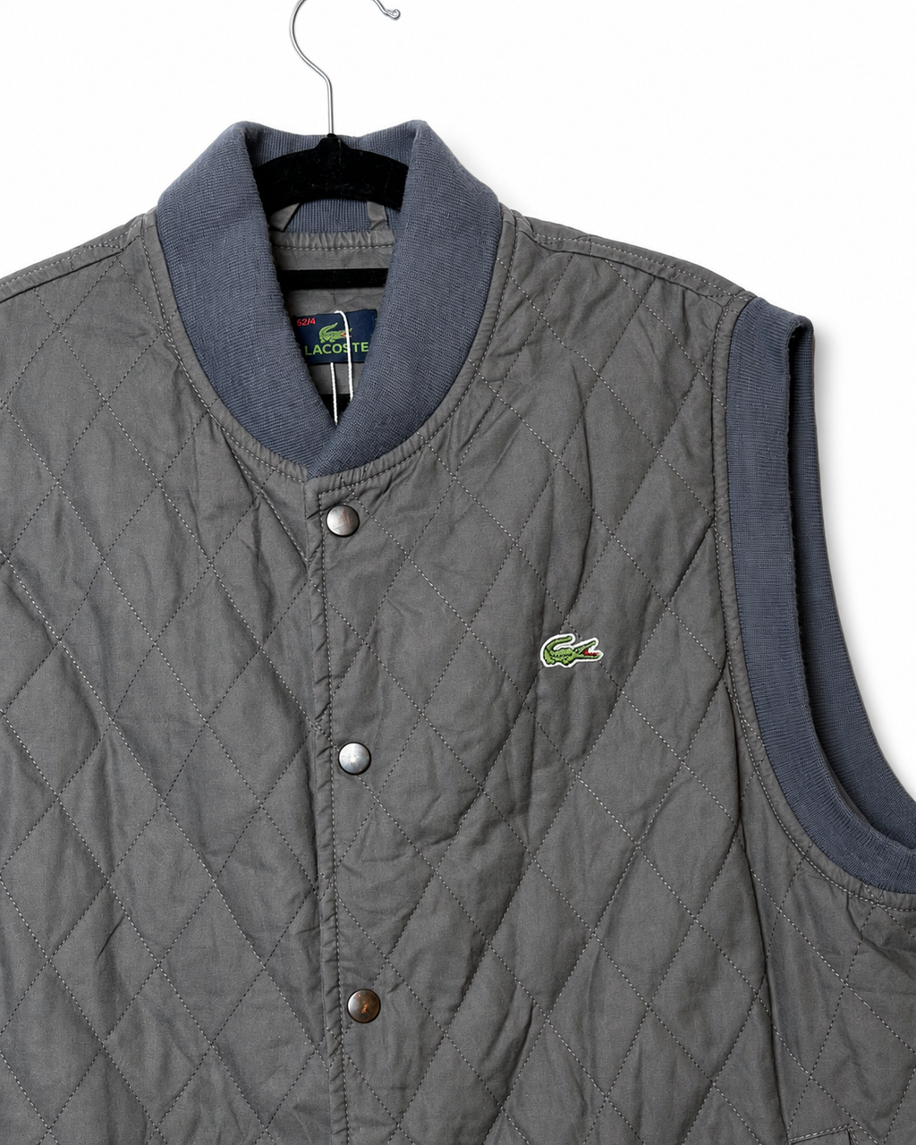 Vintage Lacoste Steppweste Größe M – Logo-Detail
